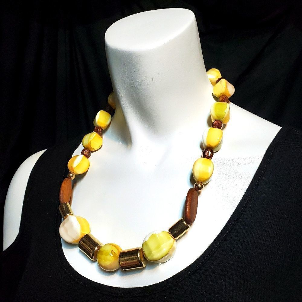NWT Charming Charlie Yellow, Gold, & Brown Necklac